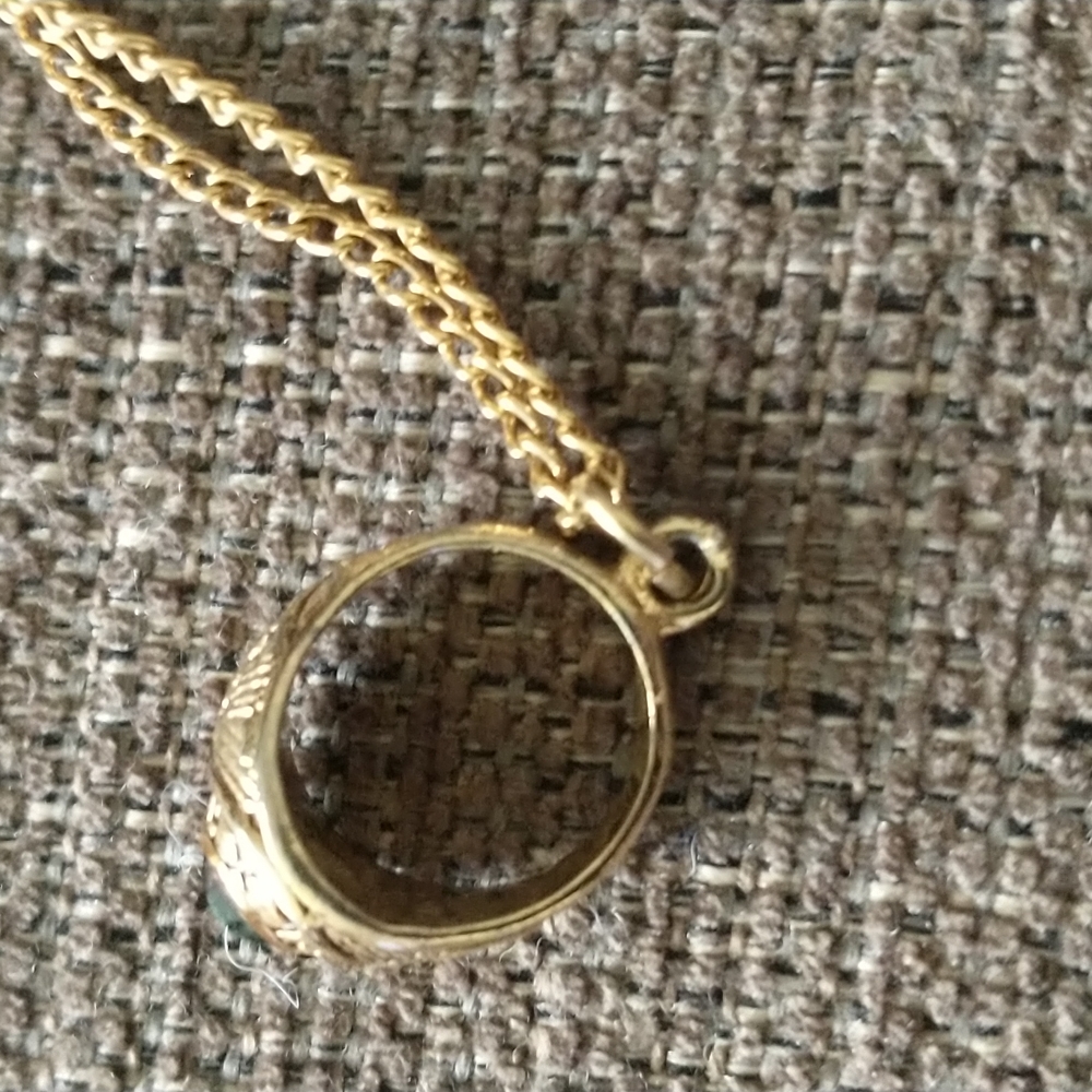Vintage Class Ring Necklace - Picture 2 of 9